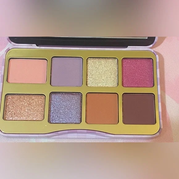 Too Faced Mini Eyeshadow Palette - Picture 3 of 4